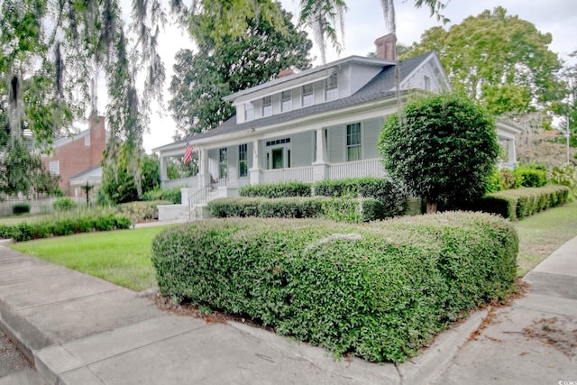 view of front of property featuring a porch