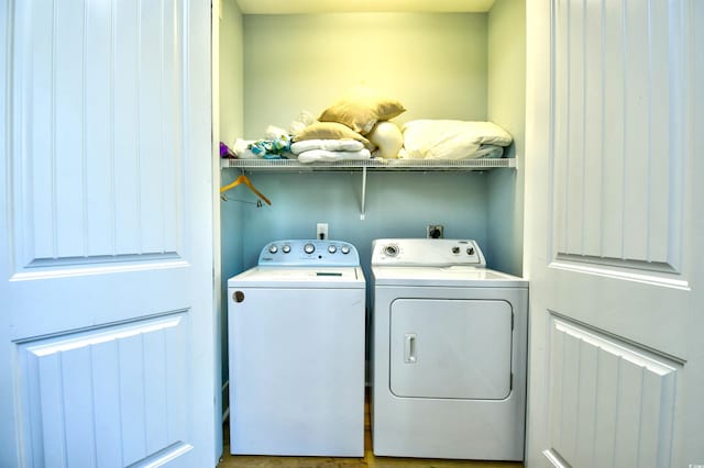 4808 Cantor Ct, North Myrtle Beach, SC 29582 - washroom featuring independent washer and dryer