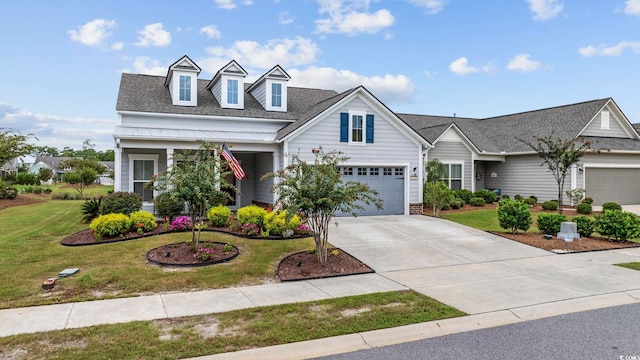 view of front of property with a front lawn