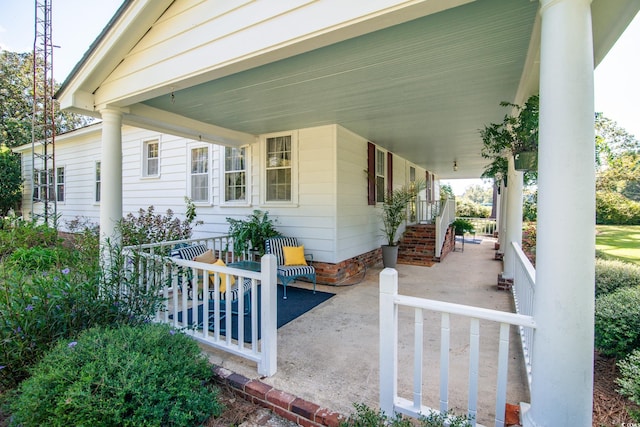 view of patio / terrace with covered porch