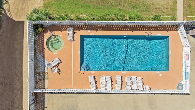 view of swimming pool