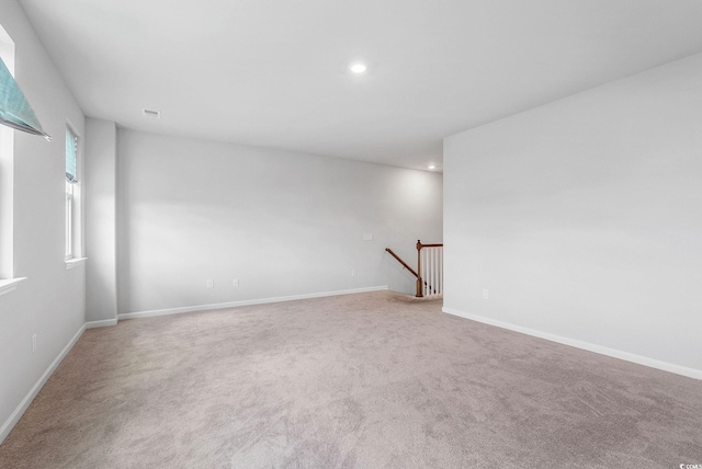 unfurnished room with carpet