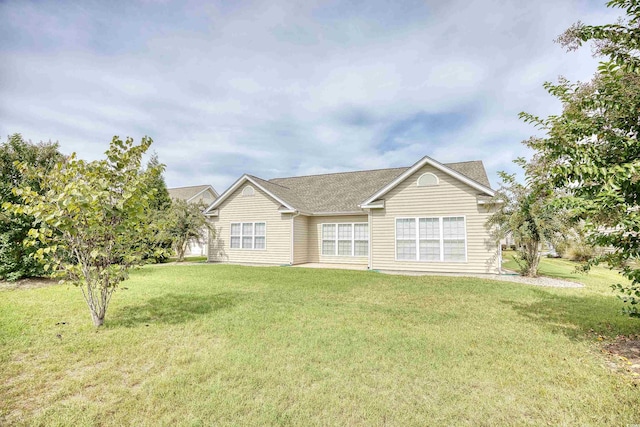 view of front of house with a front yard