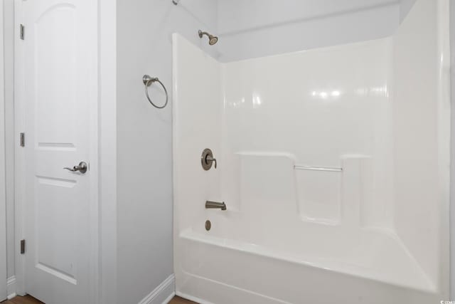 full bath with shower / bath combination