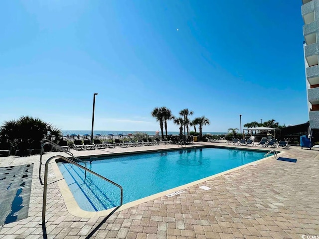 view of swimming pool