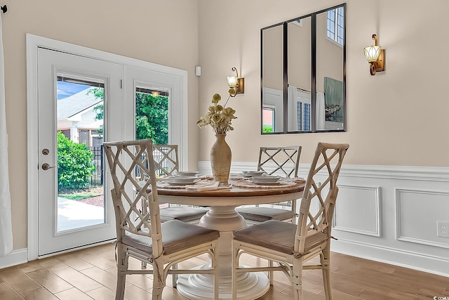 1002 Summers Pl, North Myrtle Beach, SC 29582 - dining area with a decorative wall and wainscoting