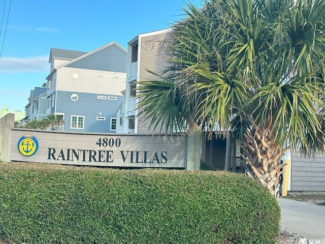 view of community / neighborhood sign