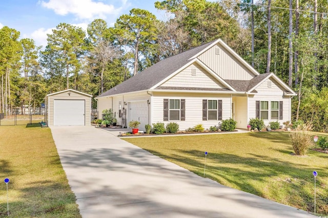 view of front facade featuring a front yard and a garage