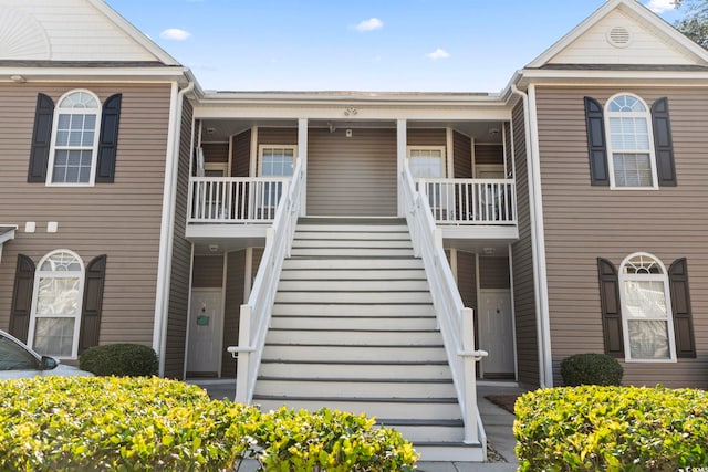 view of front of home with covered porch