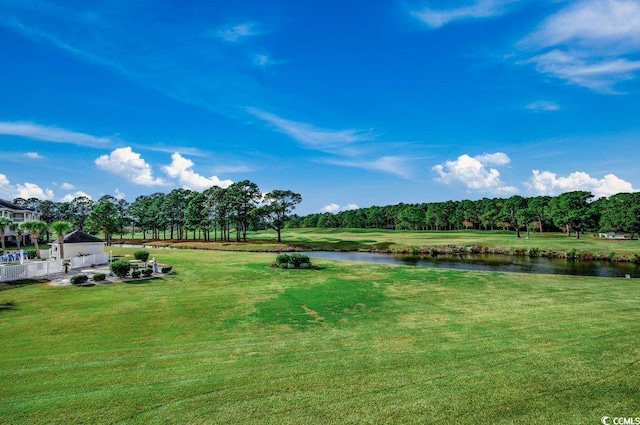 view of yard featuring a water view