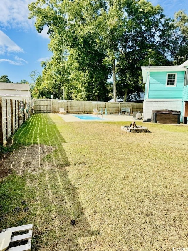 3936 Murrells Inlet Rd, Murrells Inlet, SC 29576 - fenced backyard featuring a patio