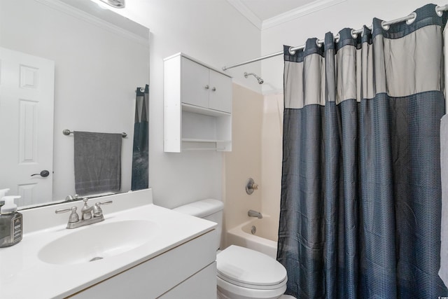 full bathroom featuring vanity, crown molding, shower / bath combo with shower curtain, and toilet