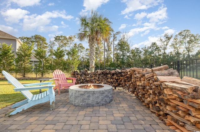 view of patio featuring an outdoor fire pit