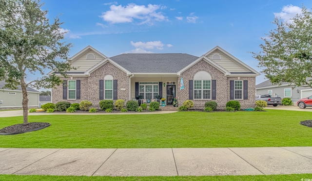 view of front of property with a front yard