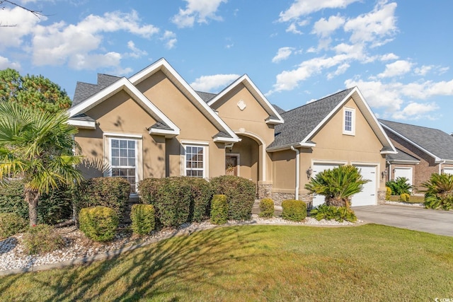 view of front of property with a front lawn