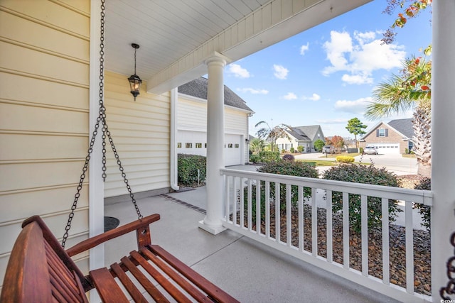 balcony featuring covered porch