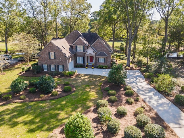 view of front of house with a front yard