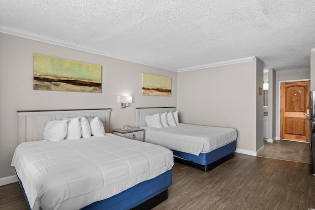 9550 Shore Dr Unit 1202, Myrtle Beach, SC 29572 - bedroom featuring crown molding, a textured ceiling, wood finished floors, and baseboards