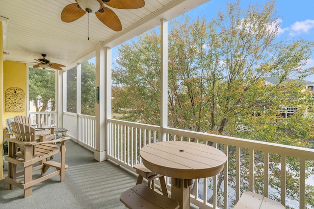 deck with ceiling fan