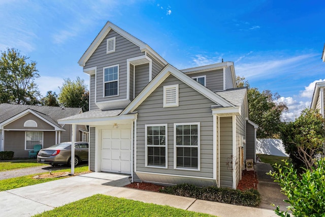 view of front property featuring a garage