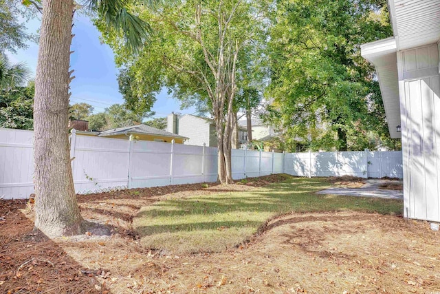 615 1st Ave N, Surfside Beach, SC 29575 - view of yard