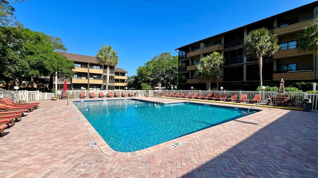 view of swimming pool