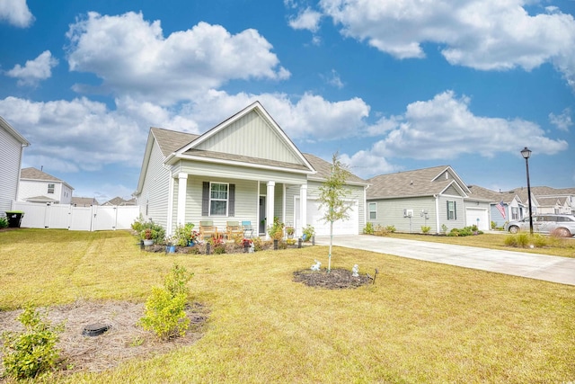 view of front of property with a front yard