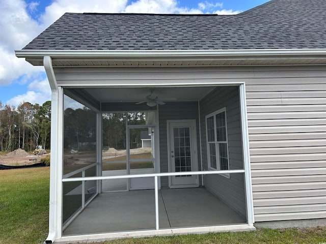 view of patio featuring ceiling fan