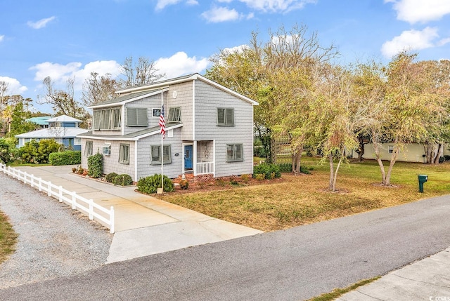 view of front of house with a front yard