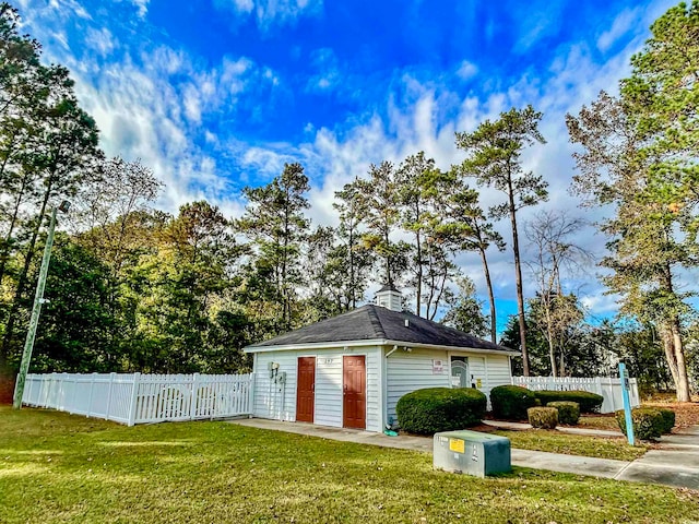 exterior space featuring a yard