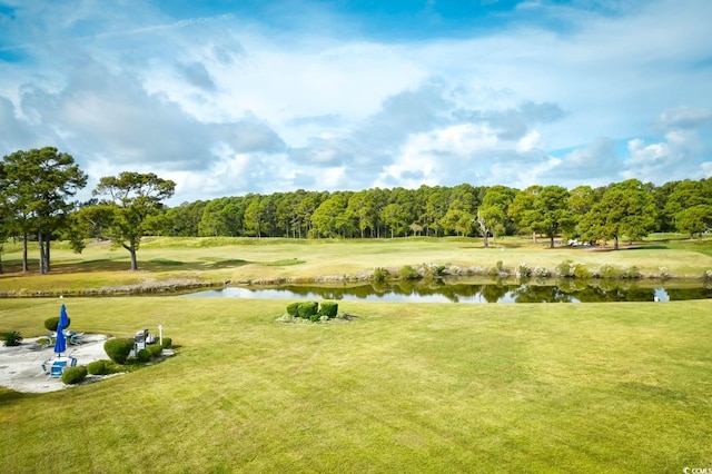 view of yard featuring a water view