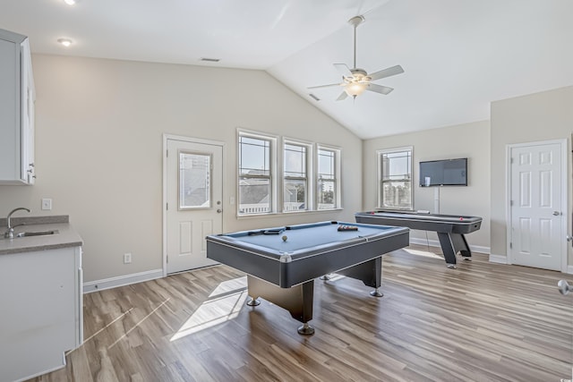 playroom with lofted ceiling, sink, light hardwood / wood-style flooring, billiards, and ceiling fan