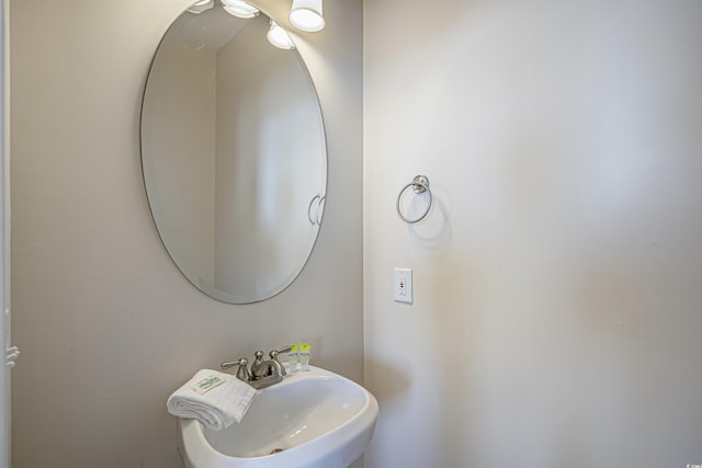 bathroom with sink