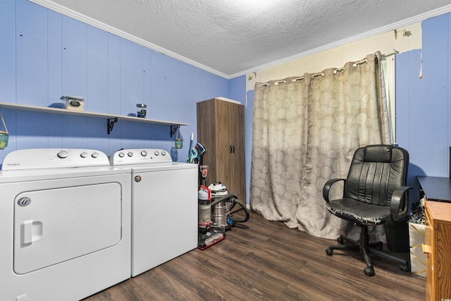 washroom with dark hardwood / wood-style flooring, a textured ceiling, independent washer and dryer, and crown molding