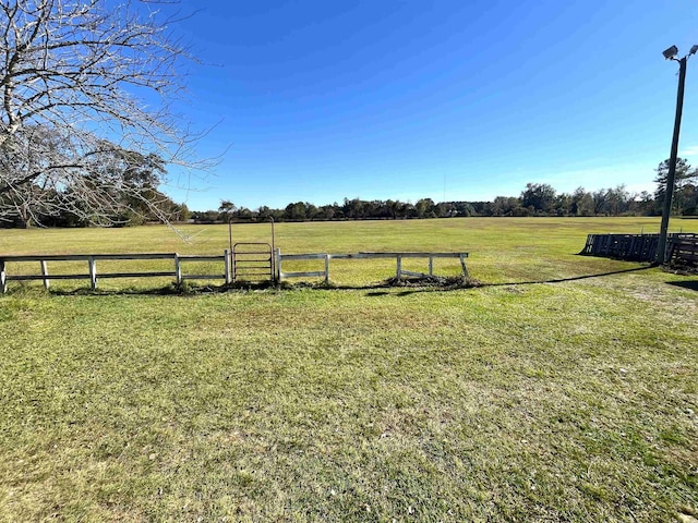 view of yard featuring a rural view