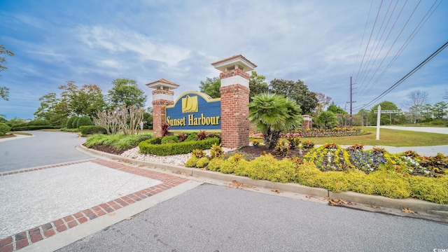 1010 Club House Dr, North Myrtle Beach, SC 29582 - view of community / neighborhood sign