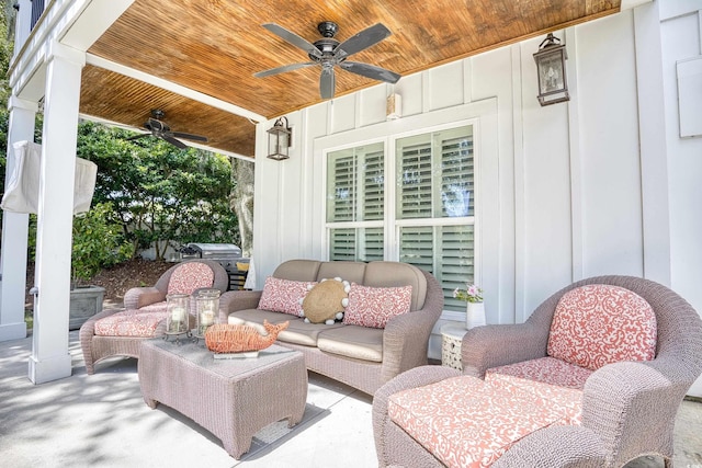 view of patio featuring ceiling fan