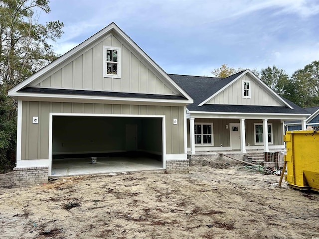 view of front of home featuring covered porch