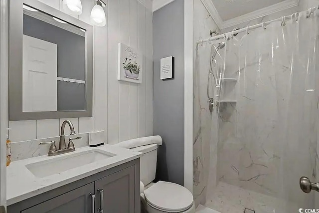 bathroom with a shower with shower curtain, vanity, toilet, and crown molding