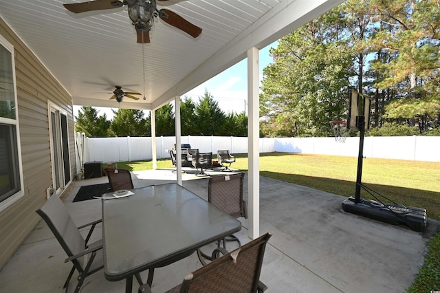 view of patio featuring ceiling fan