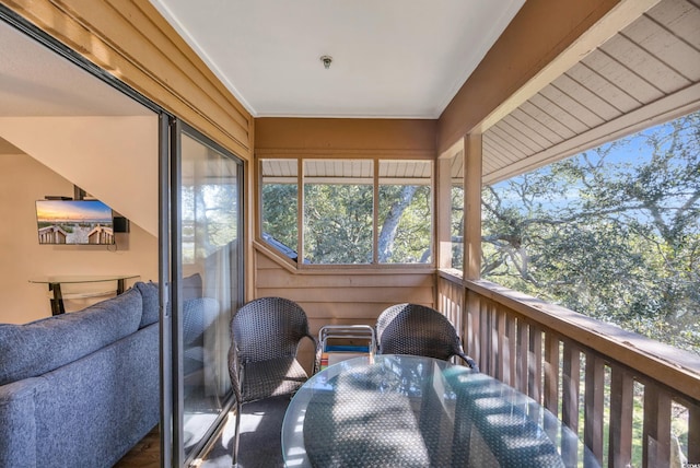 view of sunroom / solarium