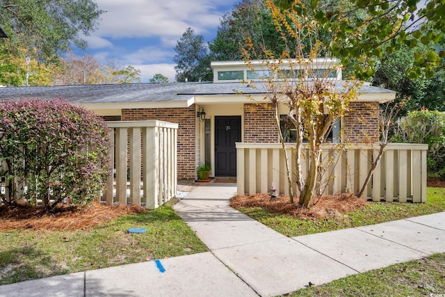 view of front of property