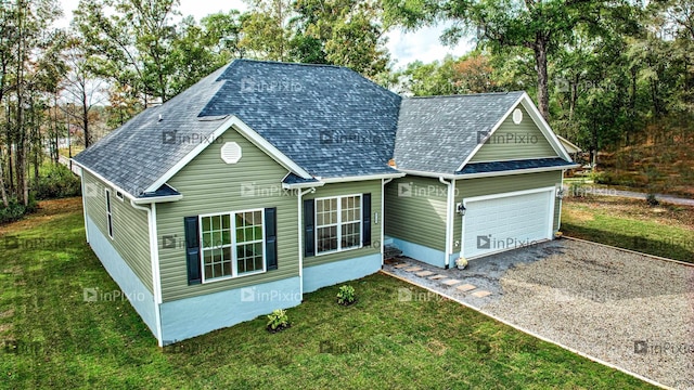 view of front of property with a front yard