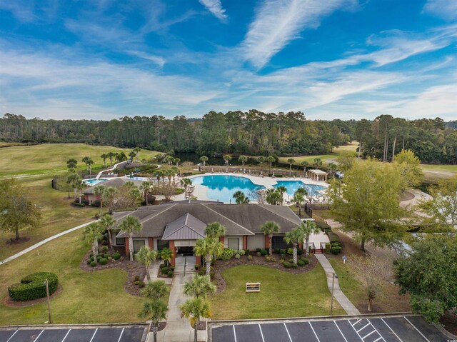 view of front of house featuring a front yard