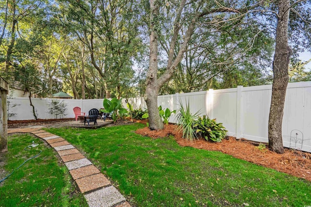 view of yard featuring a fenced backyard