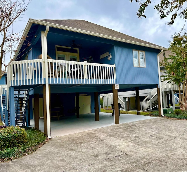 view of front of home featuring a carport