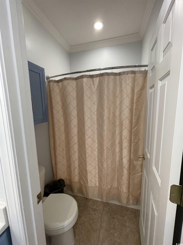 full bath featuring crown molding, tile patterned flooring, toilet, and a shower with shower curtain