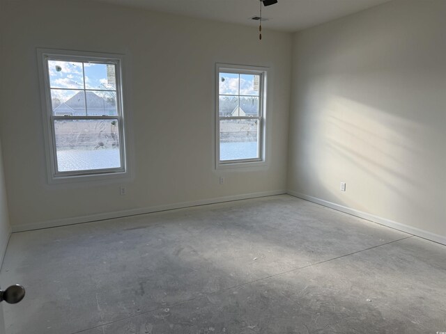 empty room with ceiling fan