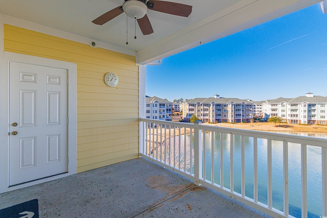 balcony featuring ceiling fan