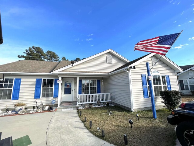 view of front facade with covered porch